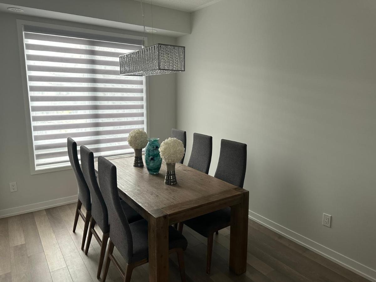 Modern Townhouse, Vaughan, Ontario, Canada מראה חיצוני תמונה