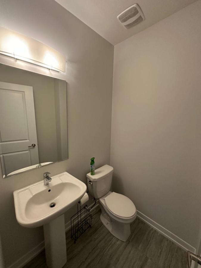 Modern Townhouse, Vaughan, Ontario, Canada מראה חיצוני תמונה